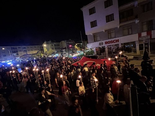 İLÇEMİZDE 19 MAYIS ATATÜRK’Ü ANMA, GENÇLİK ve SPOR BAYRAMI KAPSAMINDA “FENER ALAYI” GERÇEKLEŞTİRİLDİ.